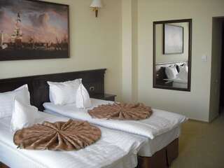 Отель Hotel Rexton Крайова Двухместный номер бизнес-класса с 1 кроватью или 2 отдельными кроватями-4